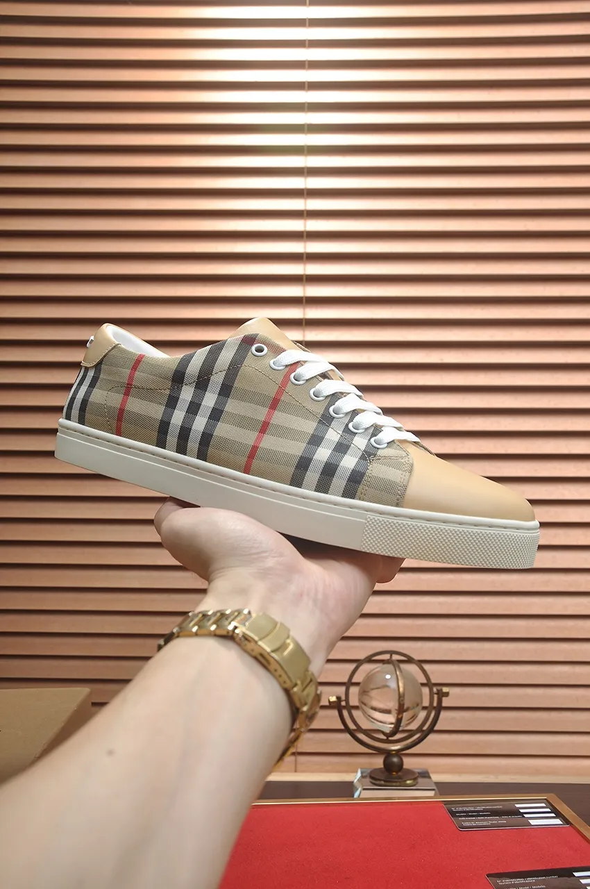 Men's shoes💰480💶[Burberry] (cowhide lining) classic low-top sneakers｜Imported cowhide with classic plaid fabric｜Cow leather lining｜Original outsole｜Fine workmanship and comfortable to wear Size: 38-44 (customized at 45)